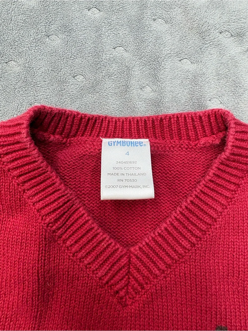 Gymboree Red V-Neck Sweater with Train Motif - Men